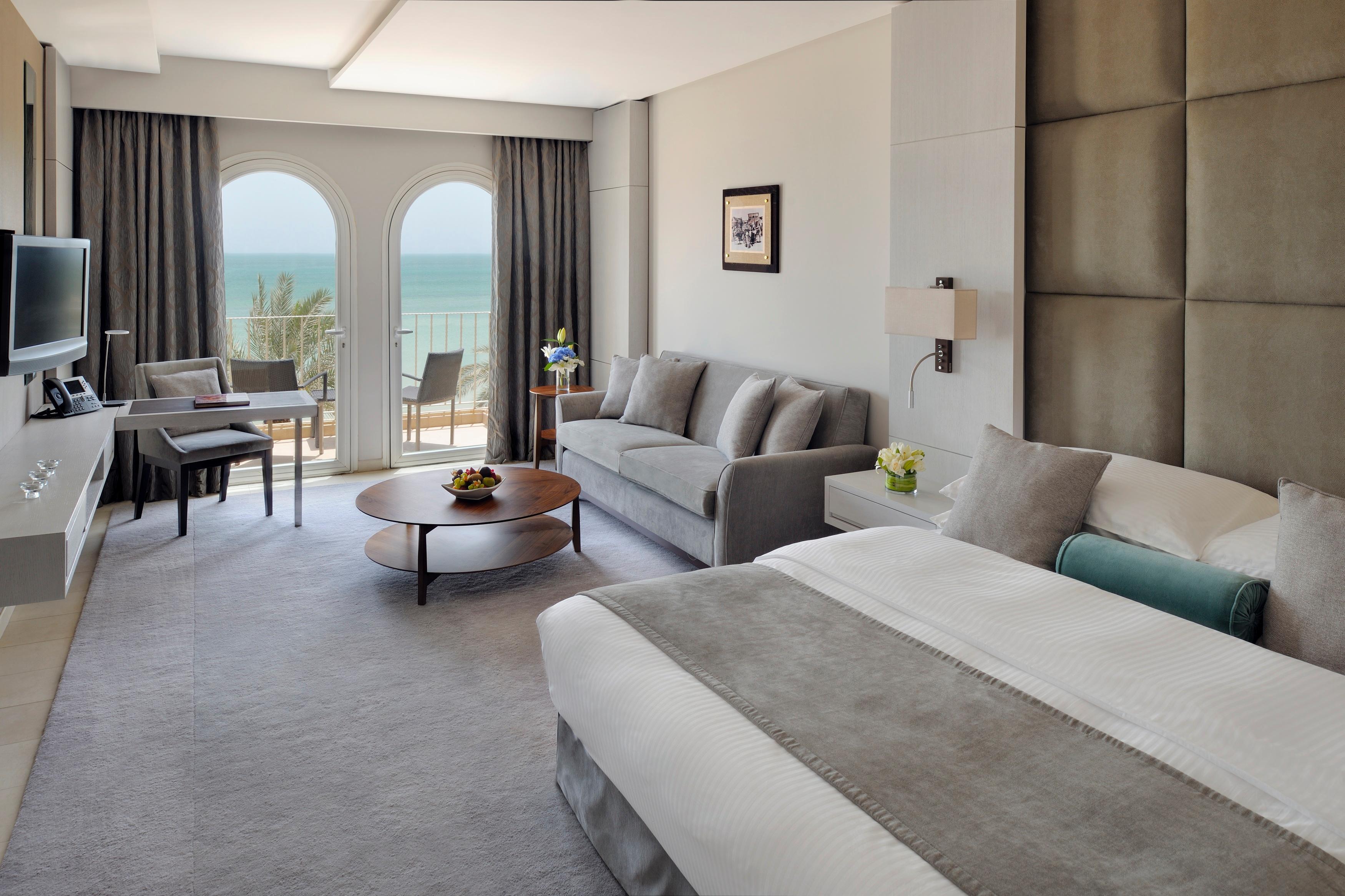 Moevenpick Hotel & Resort Al Bida'A Salmiya Buitenkant foto Deluxe Room