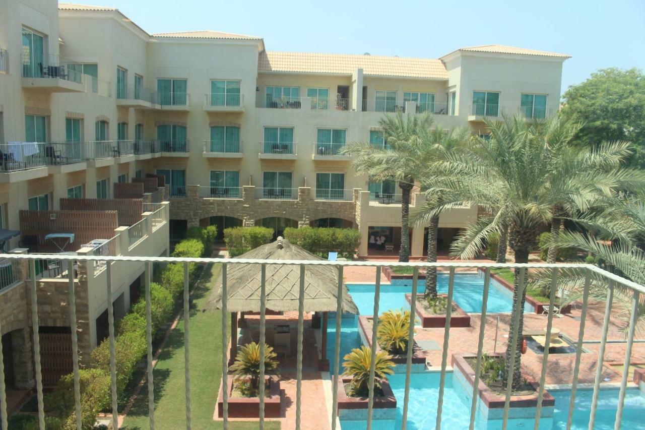 Moevenpick Hotel & Resort Al Bida'A Salmiya Buitenkant foto A view of the community